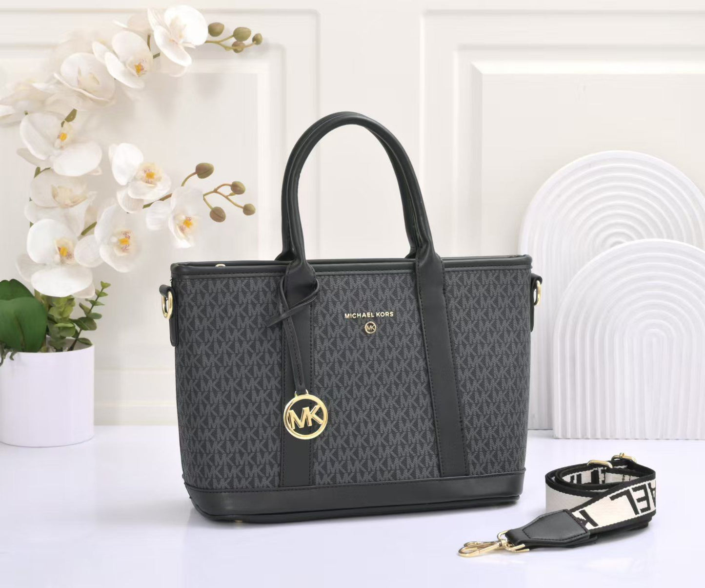 MICHAEL KORS (MK)HANDBAG