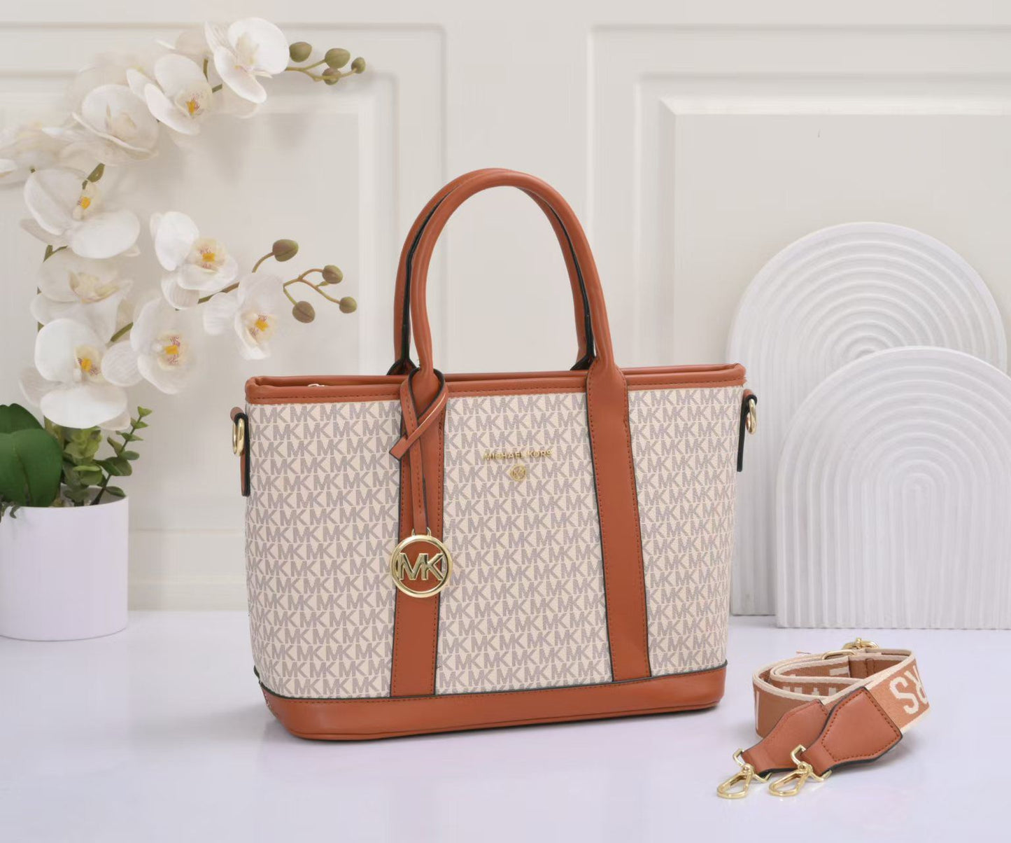 MICHAEL KORS (MK)HANDBAG