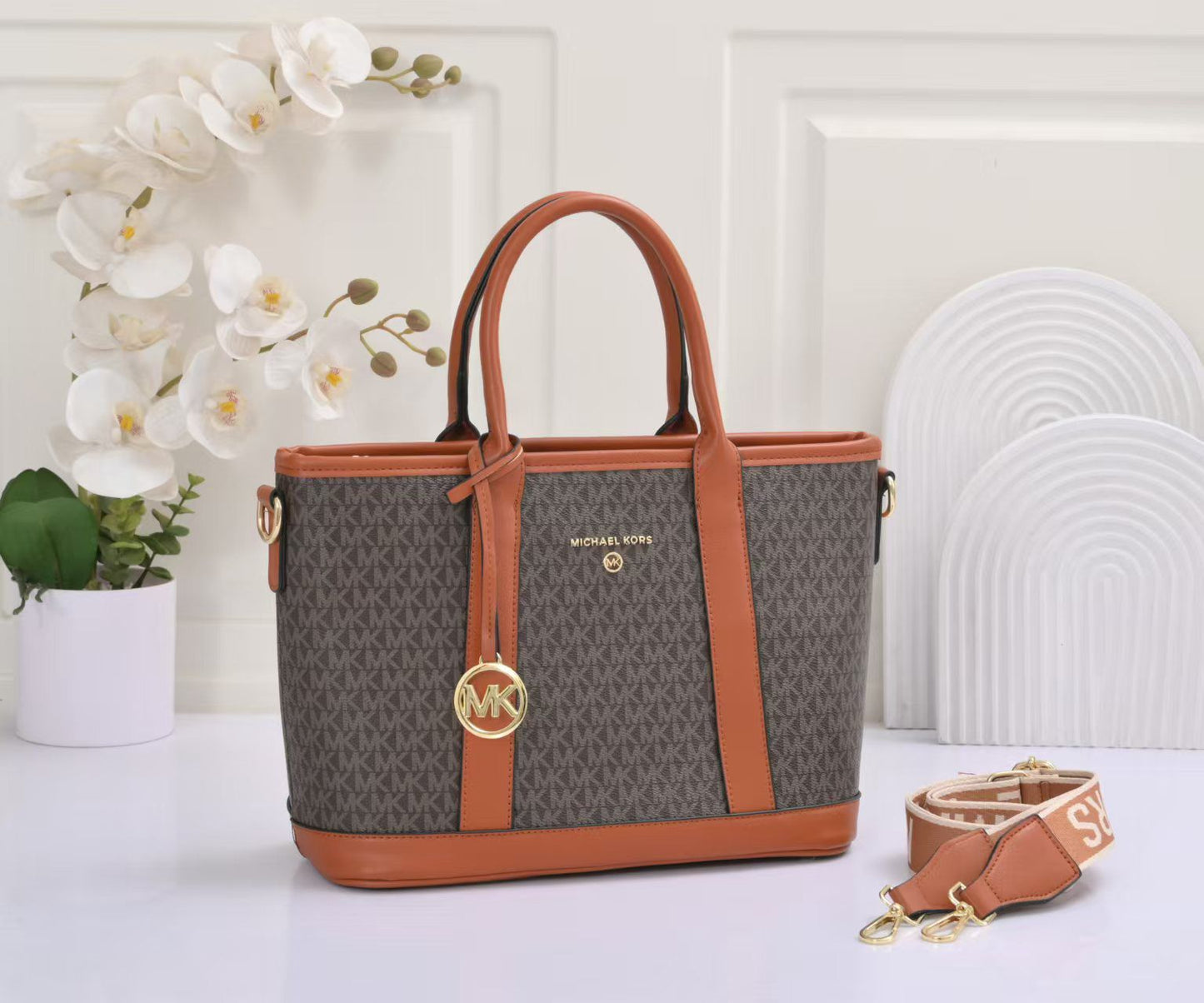 MICHAEL KORS (MK)HANDBAG