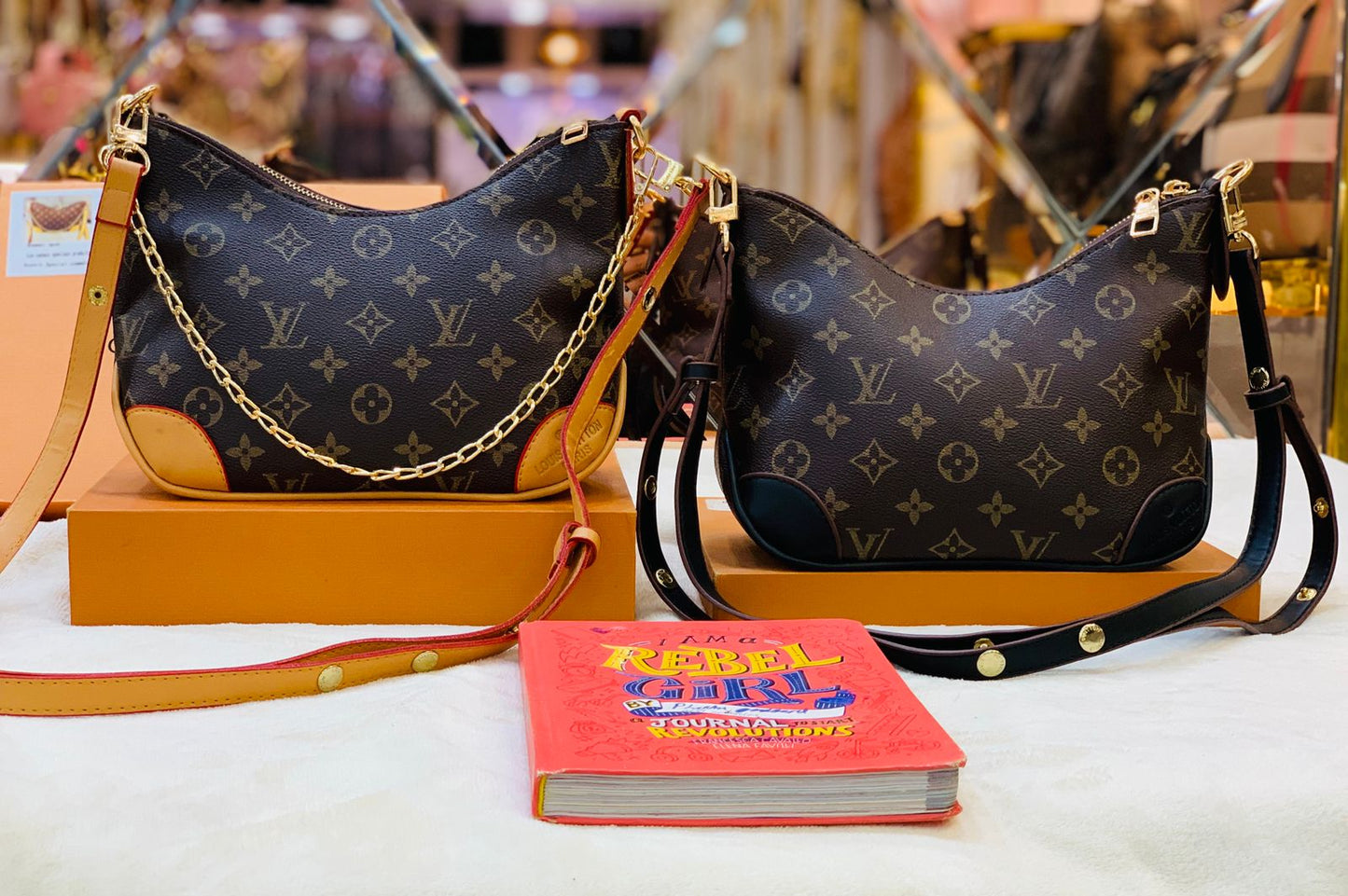 LOUIS VUITTON (LV) Handbag